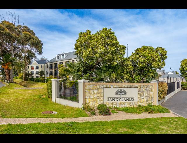 2 BEDROOM APARTMENT FOR SALE IN SILVER OAKS